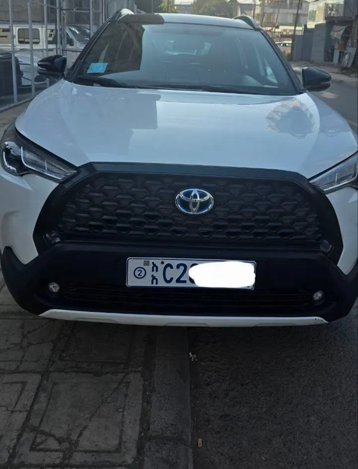 Toyota Corolla Cross Hybrid 2022 – photo 4