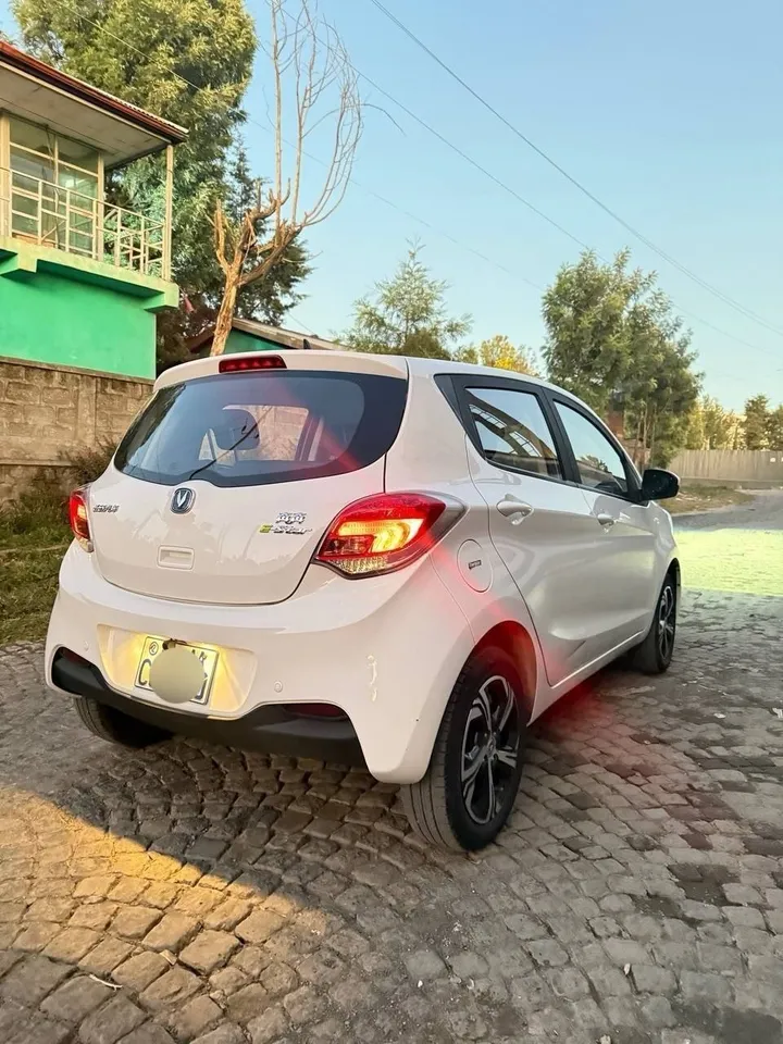 Changan E-Star 2023 – photo 3