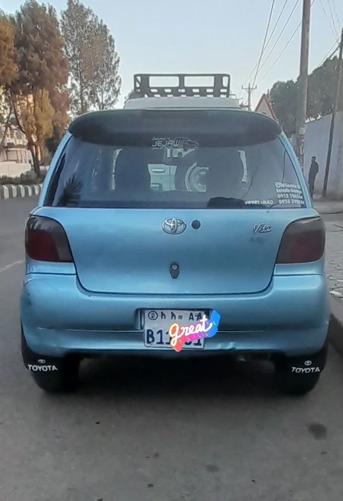 Toyota Vitz 2002 Automatic – photo 3