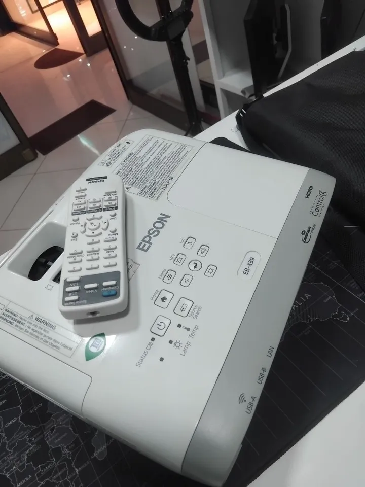 Brand New Epson Projector EB-X39 – photo 4