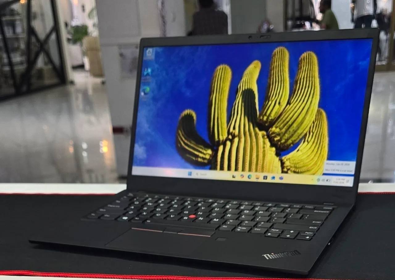 Lenovo ThinkPad X1 Carbon Laptop – photo 3