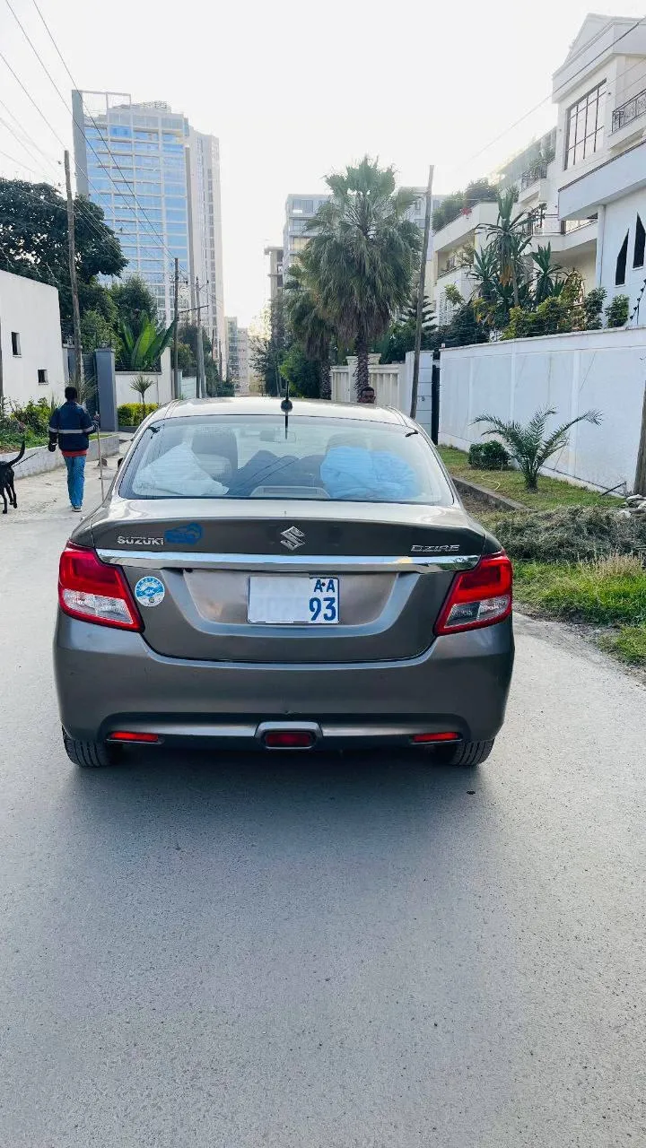 Suzuki Dzire 2022 Automatic – photo 7