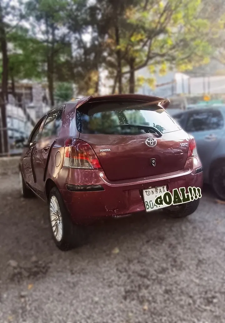 Toyota Yaris Compact 2010 – photo 5