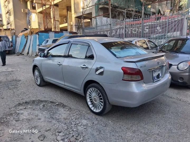 Toyota Yaris Belta 2010 Automatic – photo 3
