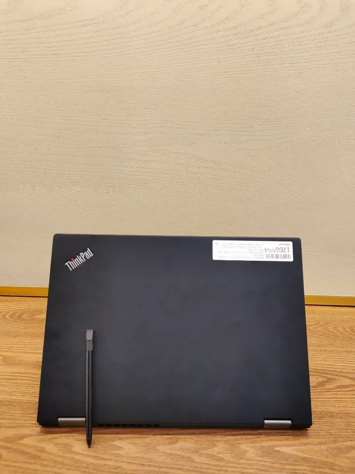 Lenovo ThinkPad Yoga X390 Laptop – photo 5