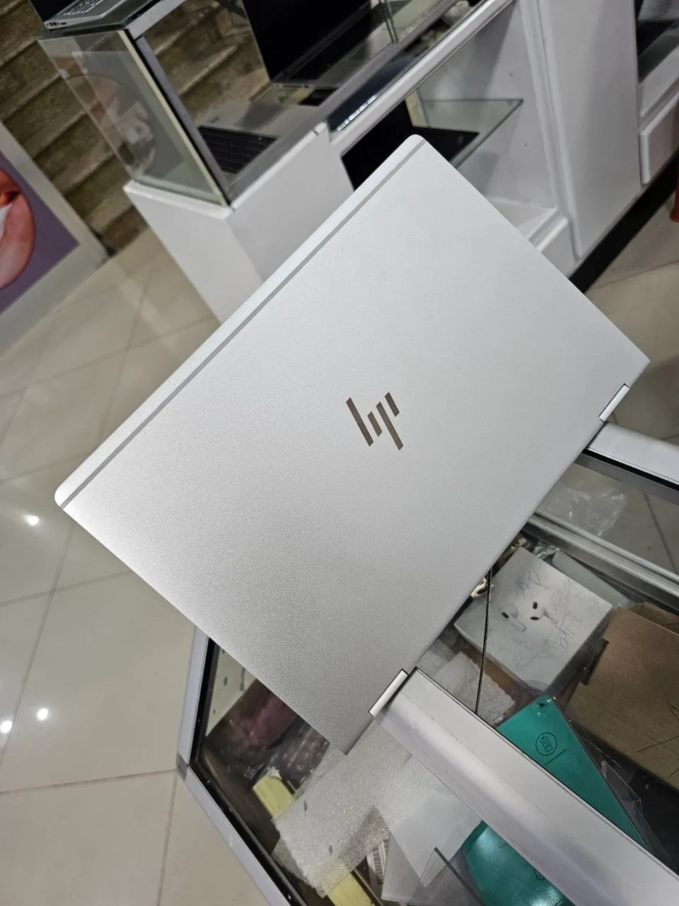 HP EliteBook 1030 G2 Laptop – photo 3
