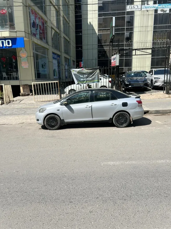 Toyota Yaris Belta 2007 Automatic – photo 3