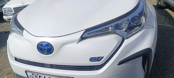 Toyota CHR Electric 2022 – photo 8