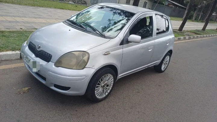 Toyota Vitz 2003 1.0L Automatic – photo 4