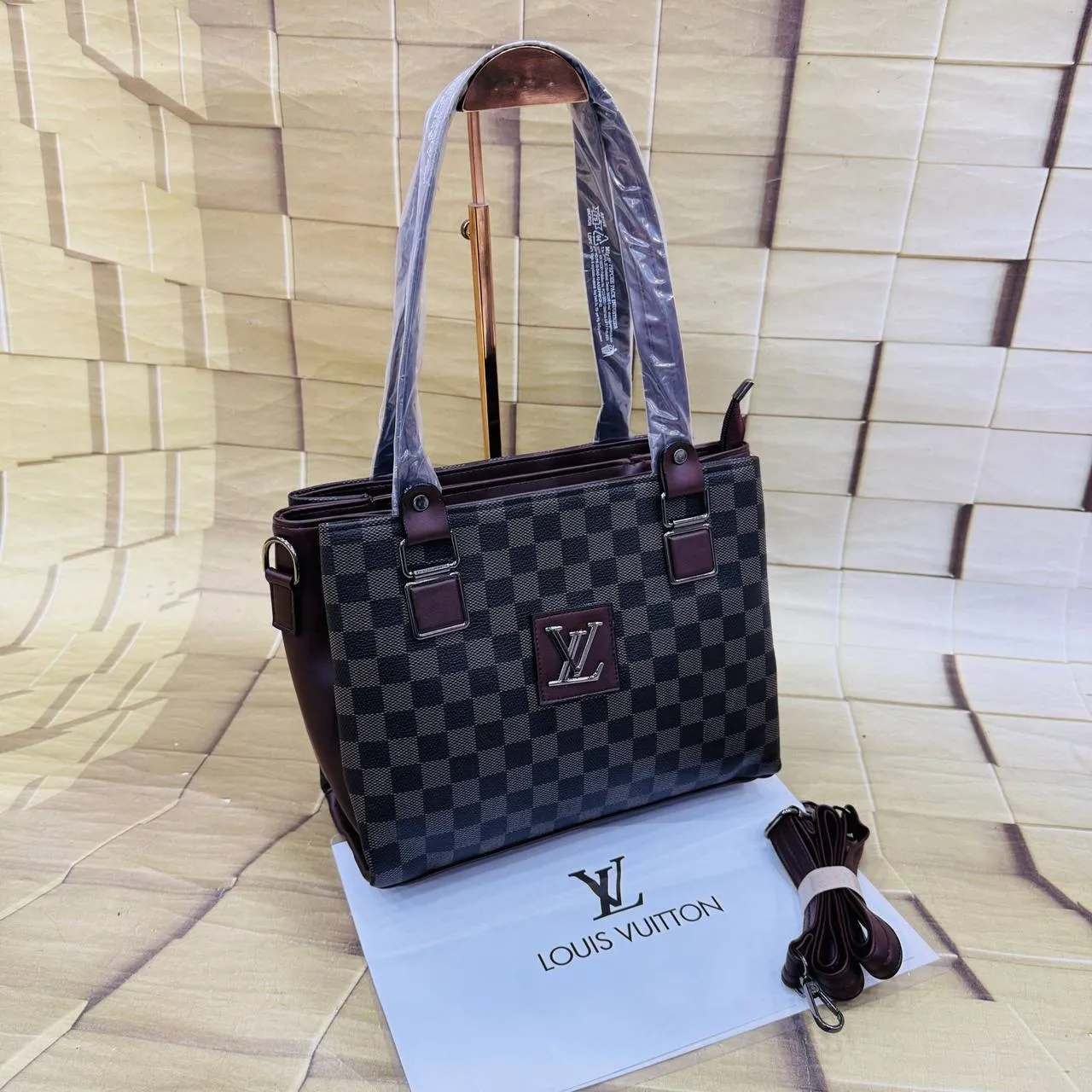Louis Vuitton Ladies Sling Bag – photo 3
