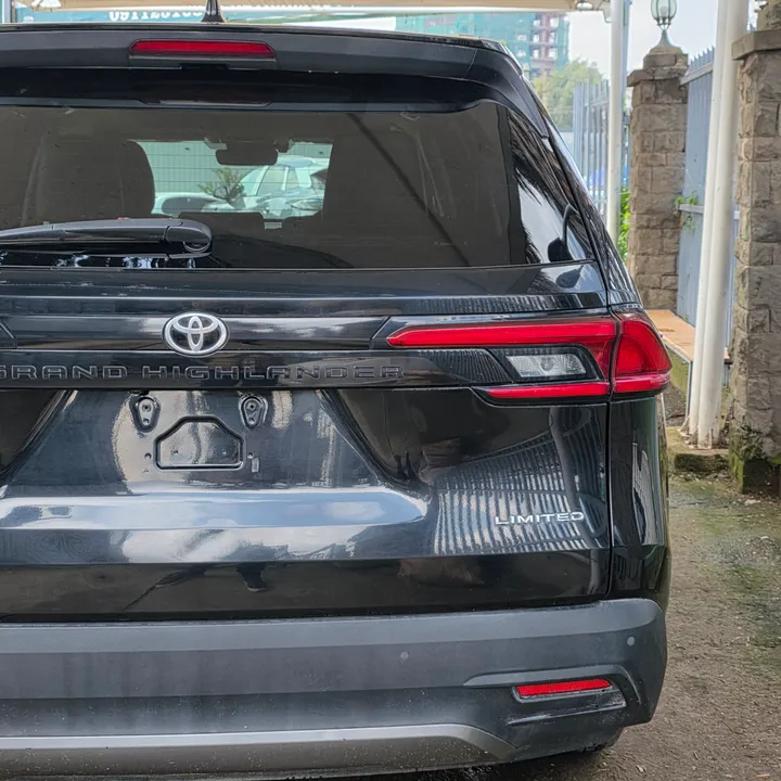 2024 Toyota Grand Highlander Limited Hybrid – photo 4