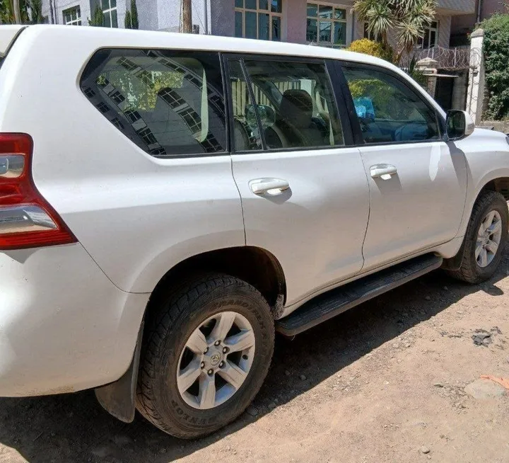 Toyota LandCruiser Prado 2014 – photo 4
