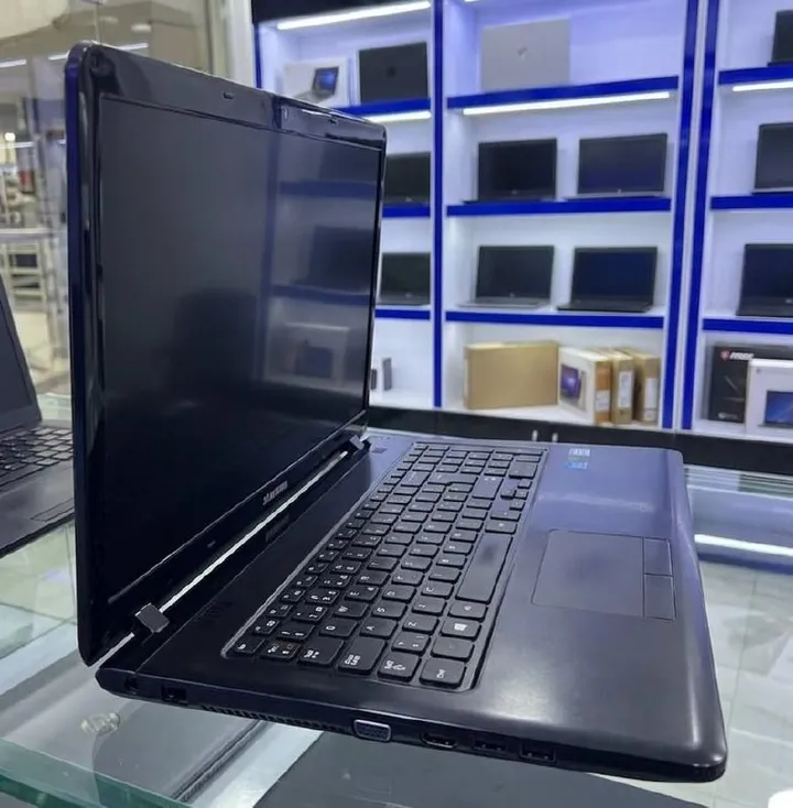 Samsung 17 Inch Laptop 4GB 320GB HDD – photo 3
