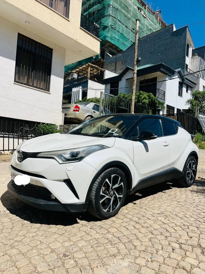 Toyota C-HR 2019 Full-Option – photo 3