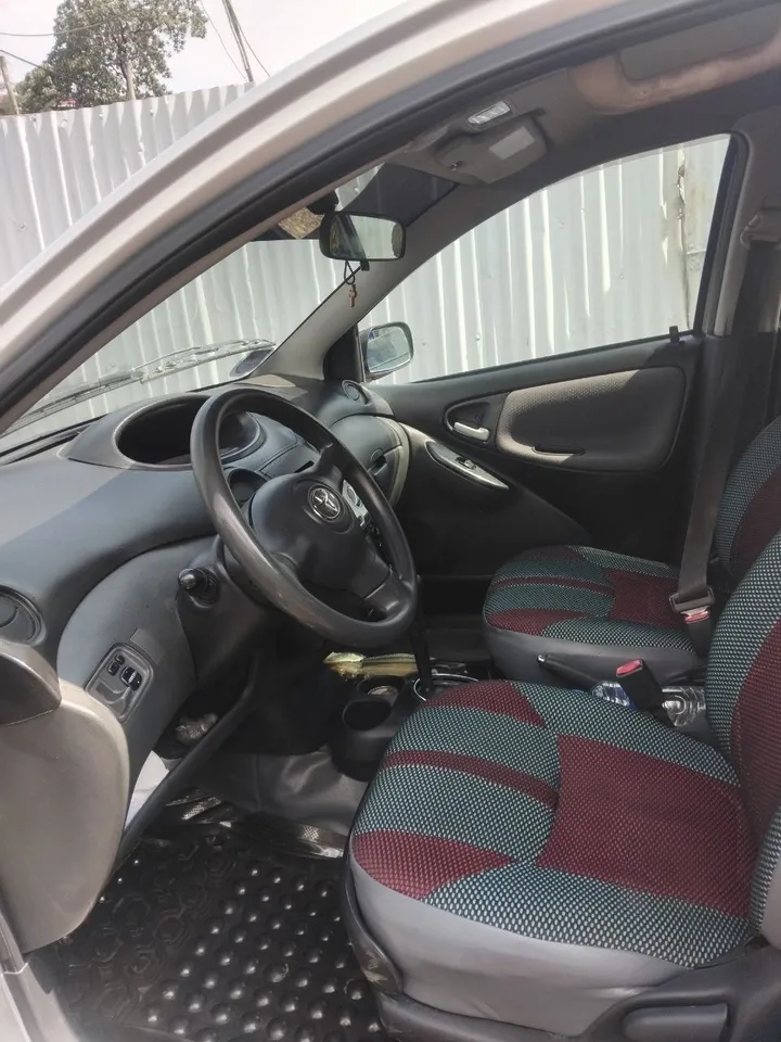 Toyota Vitz 2004 – photo 7