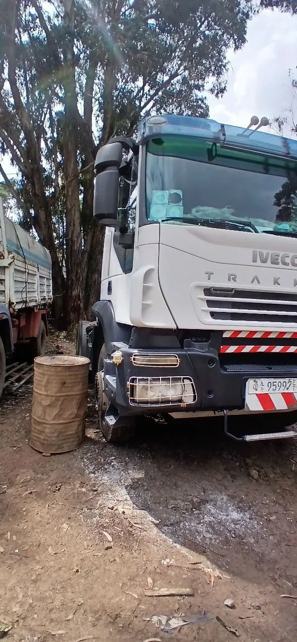 Iveco Trakker 420HP 2008 Model – photo 3
