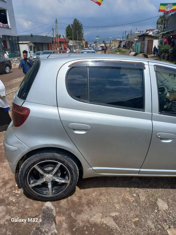 Toyota Vitz 2004 Automatic – photo 4
