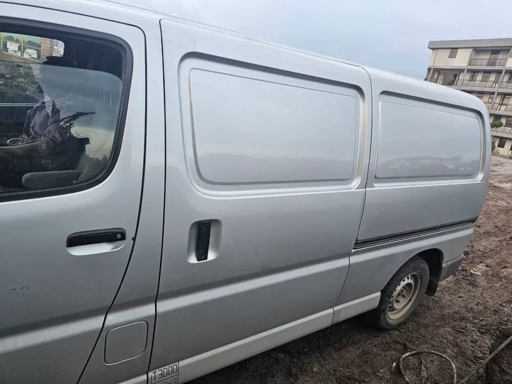 Toyota Hiace D4D Dolphin Van 2009 – photo 5