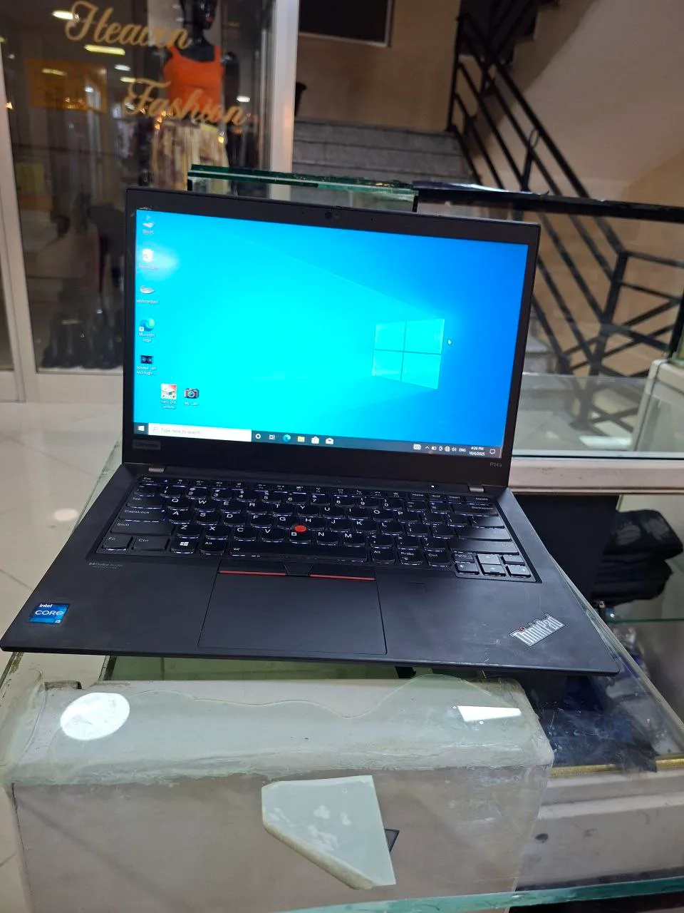 Lenovo ThinkPad P1 i5 Workstation – photo 4