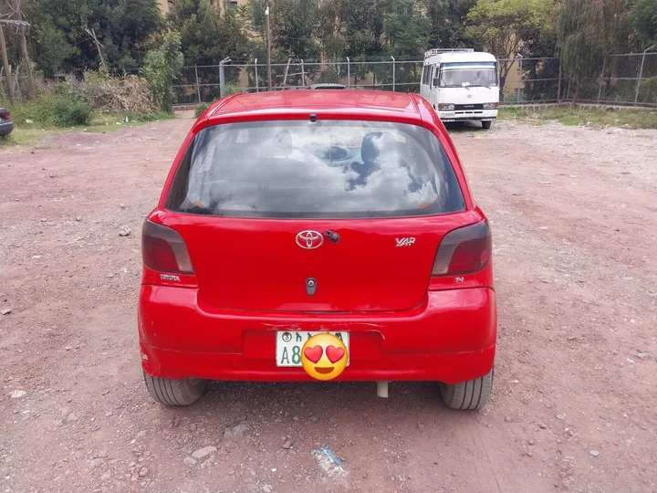 Toyota Vitz 2000 1.3 Manual – photo 3