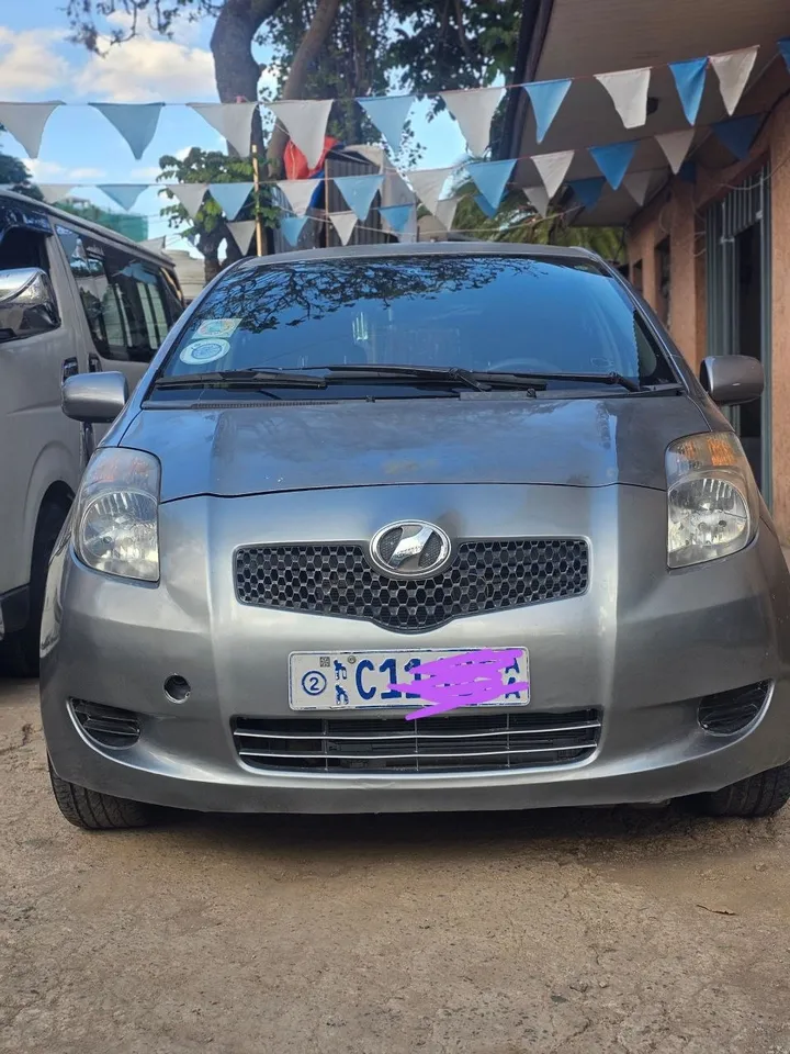 Toyota Yaris Compact 2007 Automatic – photo 3
