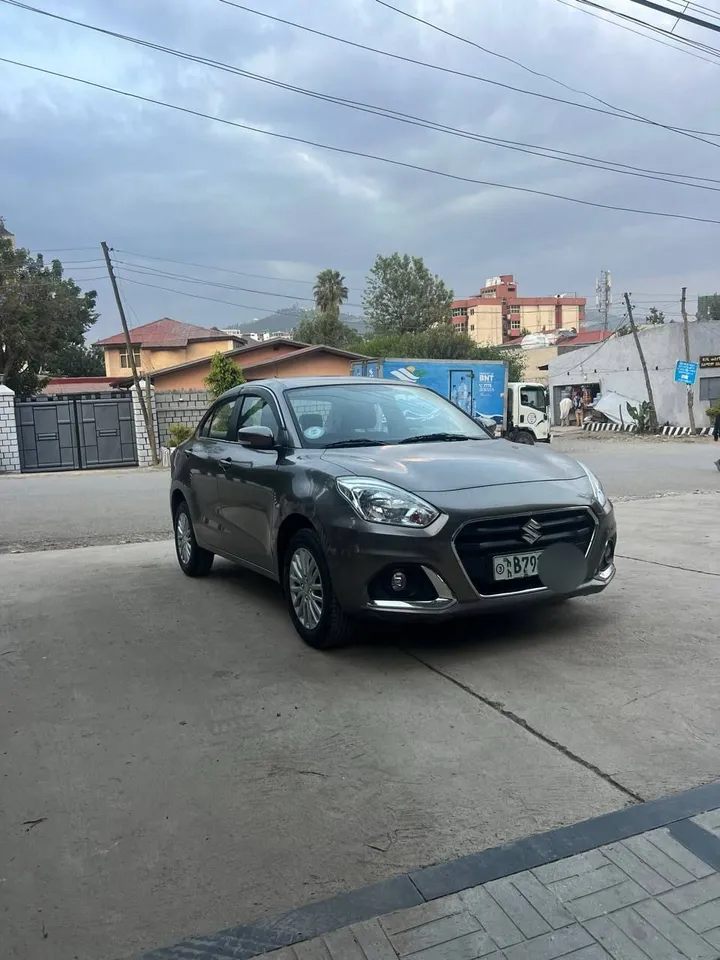 Suzuki Dzire 2022 Automatic Silver – photo 5