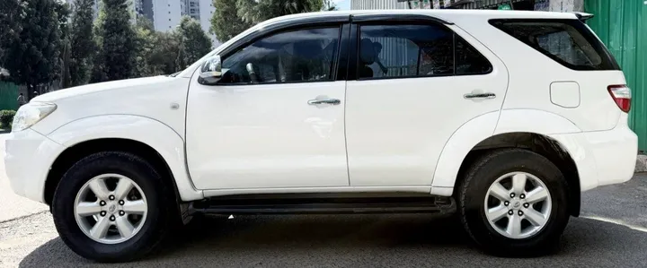 Toyota Fortuner 2012 Manual Diesel – photo 3