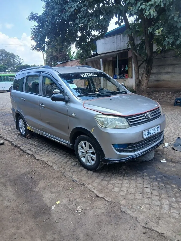 GLORY 2020 Petrol Manual Van – photo 3