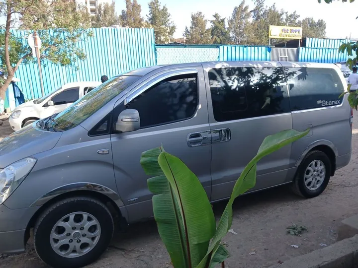 Hyundai Starex 2016 Diesel Van – photo 4