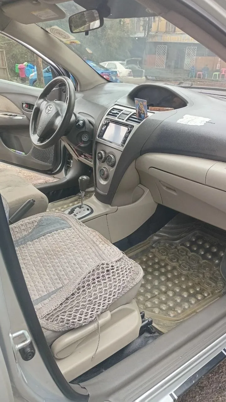 Toyota Yaris Belta 2009 – photo 4