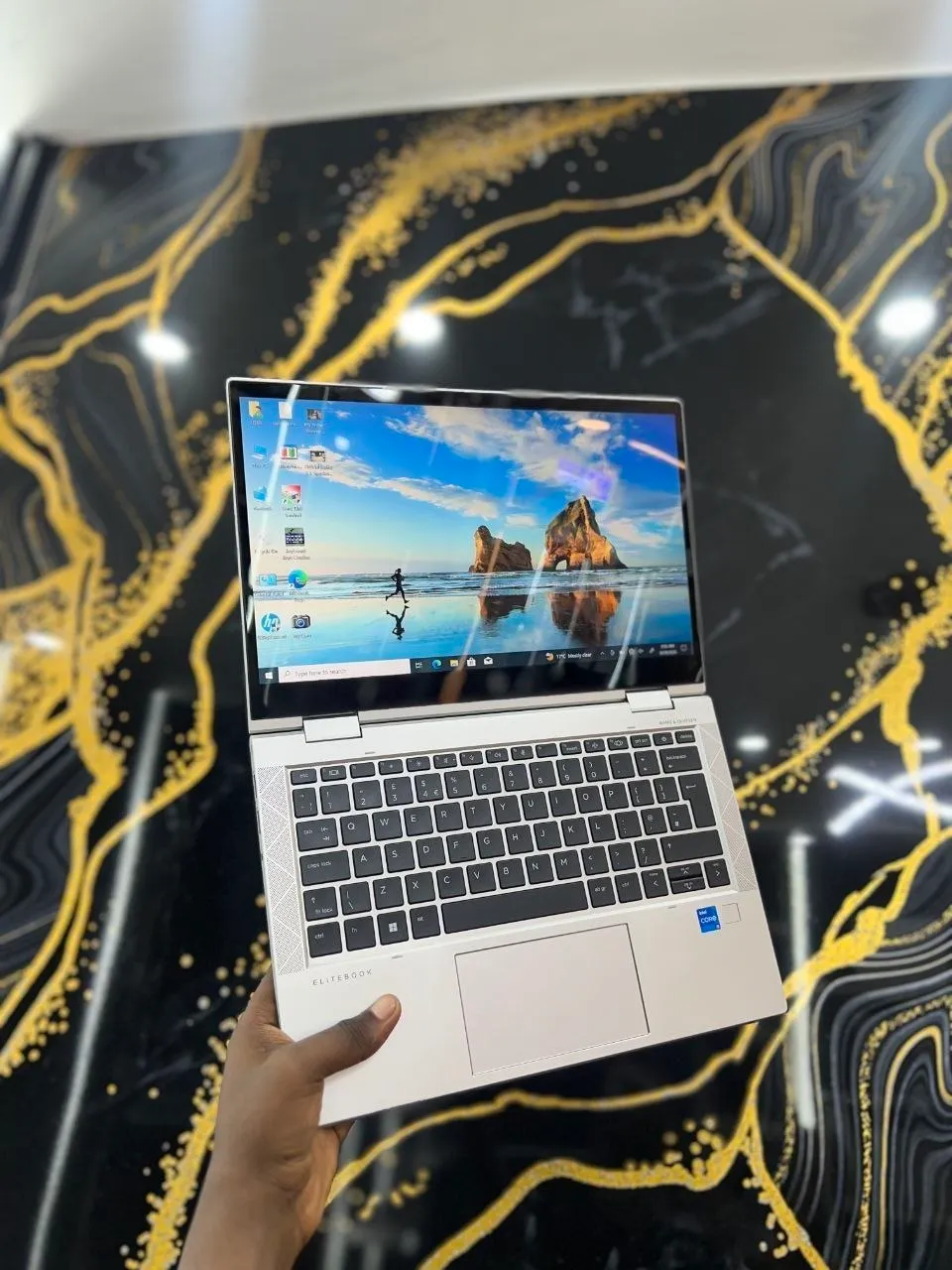 HP EliteBook x360 830 G8 – photo 8