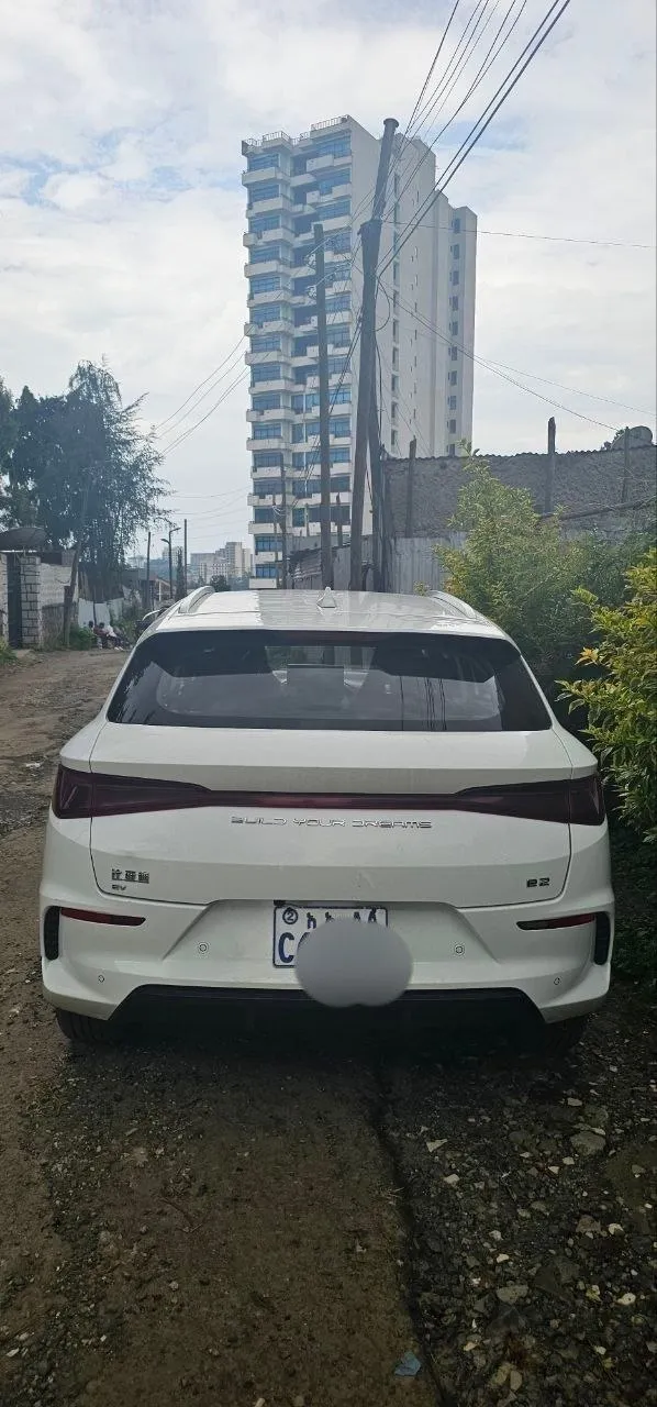 BYD E2 Electric Automatic 2024 – photo 3