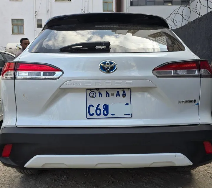 2023 Toyota Corolla Cross Hybrid – photo 7