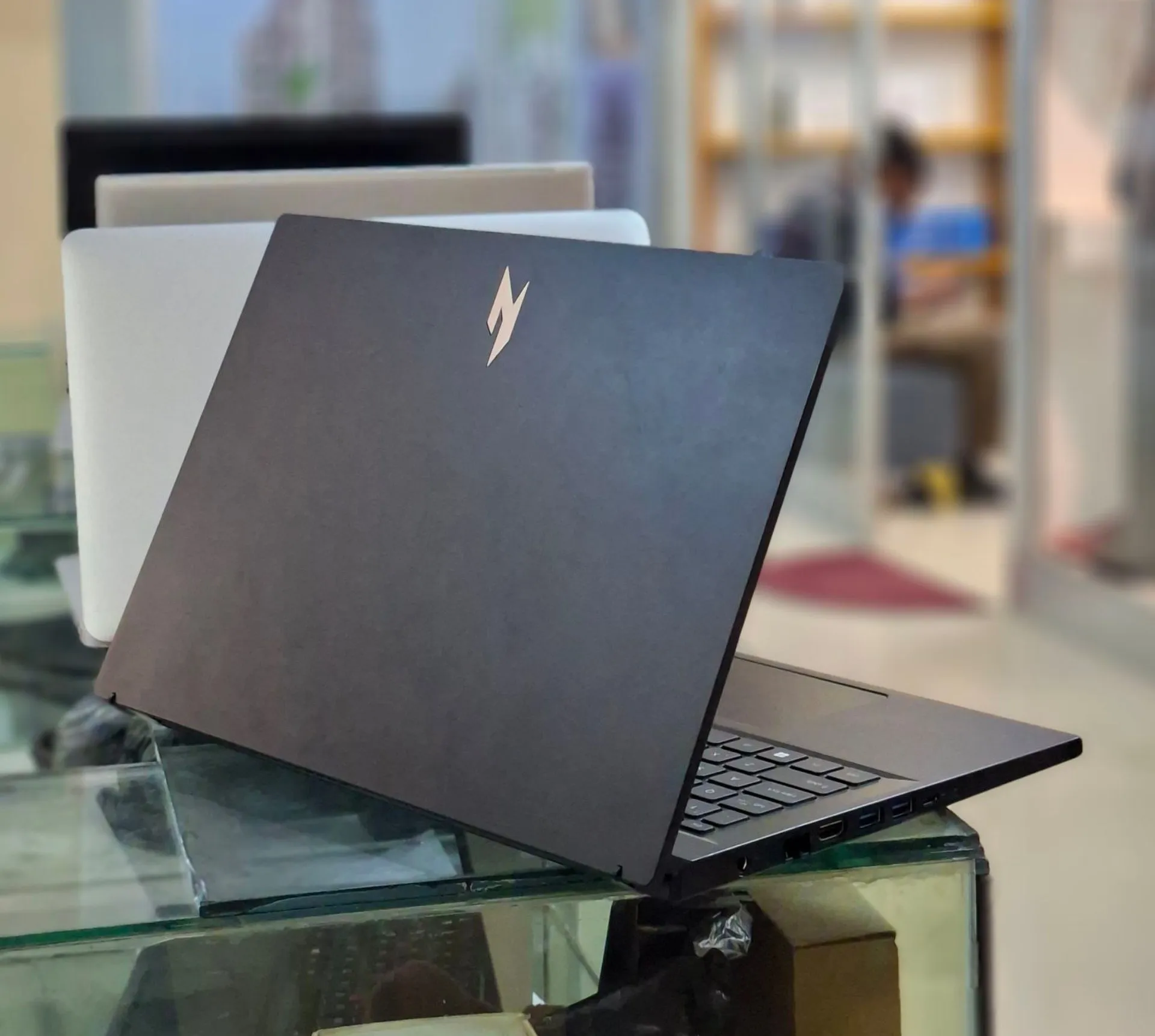 Acer Nitro V Ryzen 5 RTX 4050 Laptop – photo 4