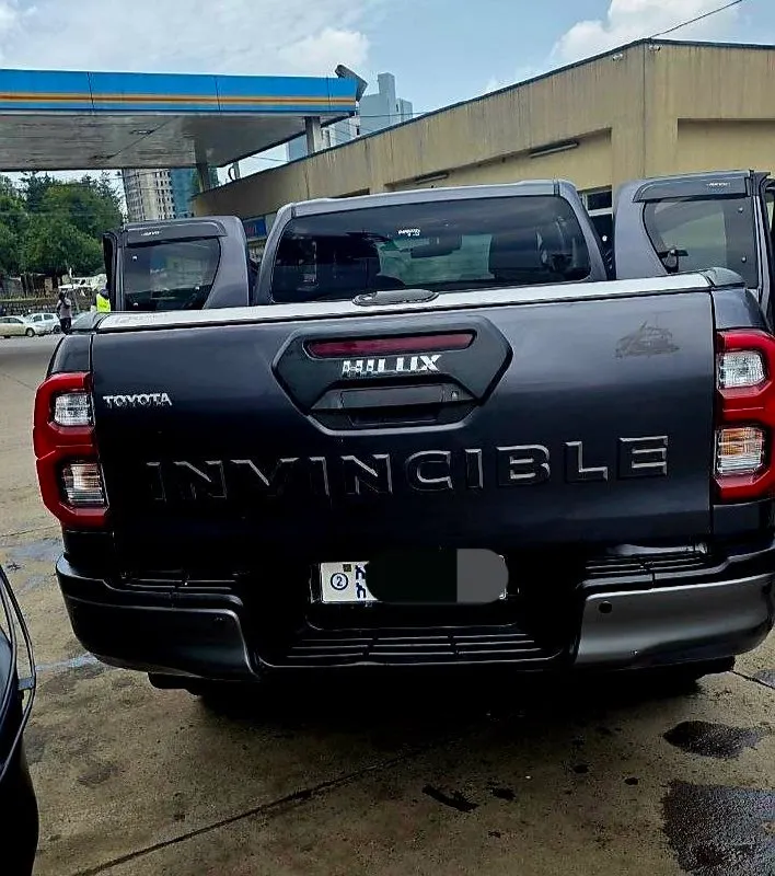 Toyota Hilux Invincible 2021 – photo 6