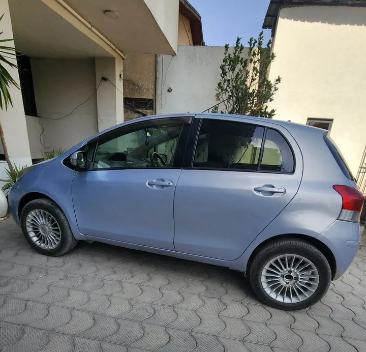Toyota Yaris Compact 2008 – photo 4