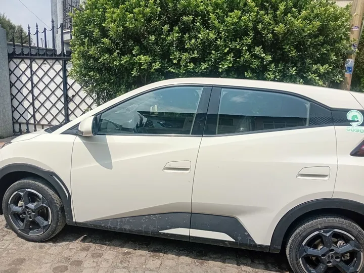 BYD Hatchback 2024 45k km – photo 3