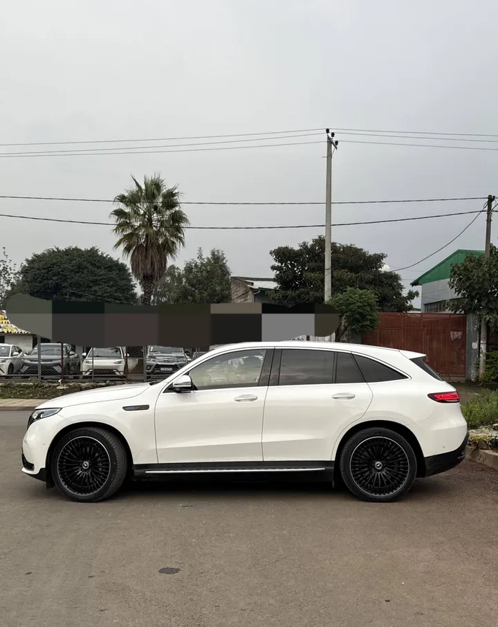 Mercedes-Benz EQC 400 4Matic – photo 7