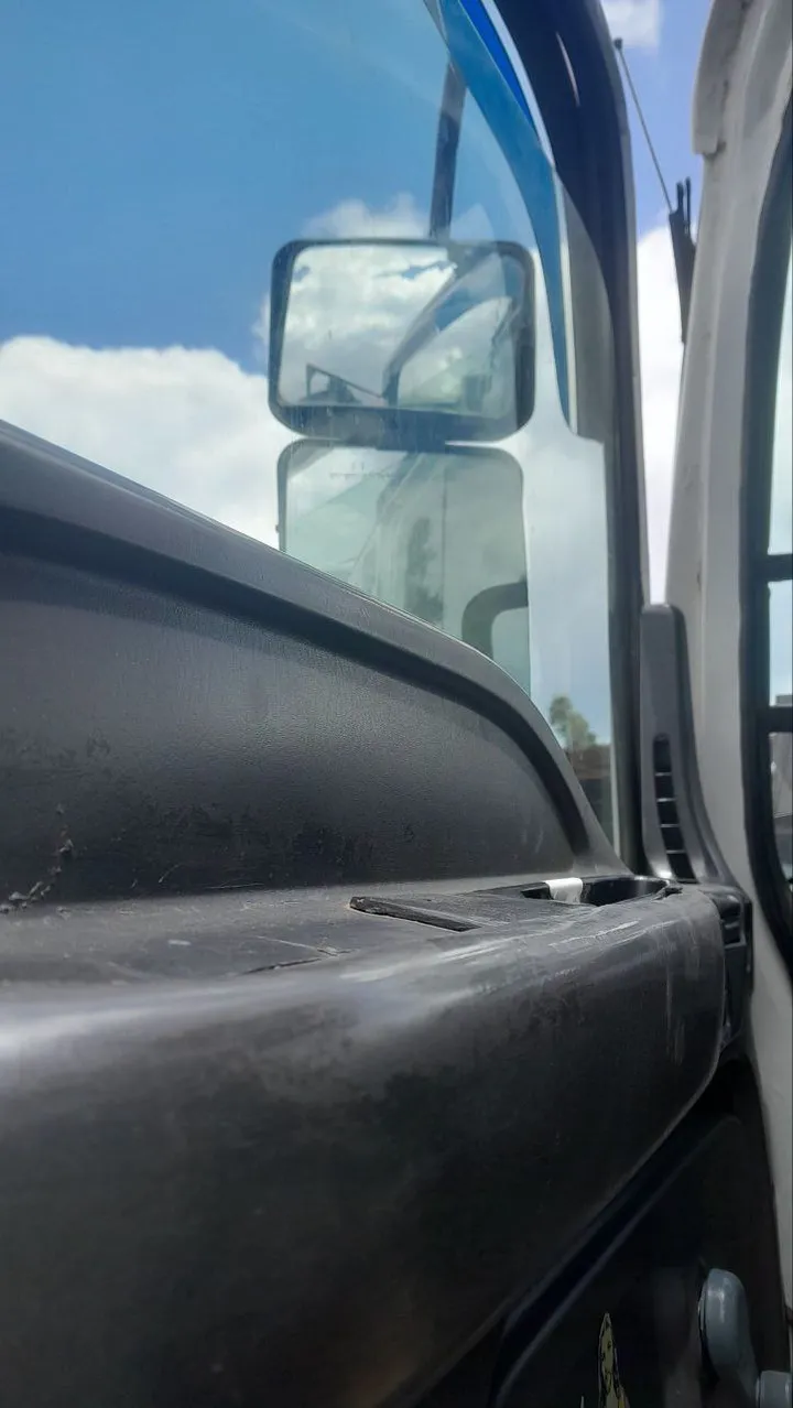 Isuzu Truck 2011 Model – photo 4