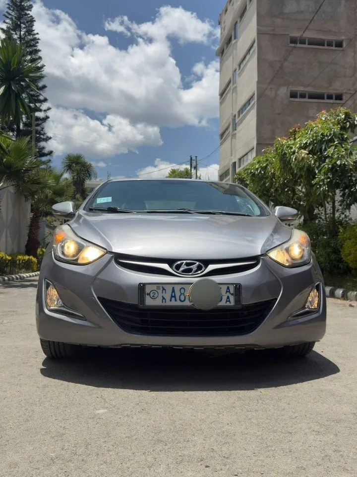 Hyundai Elantra 2015 Automatic – photo 4