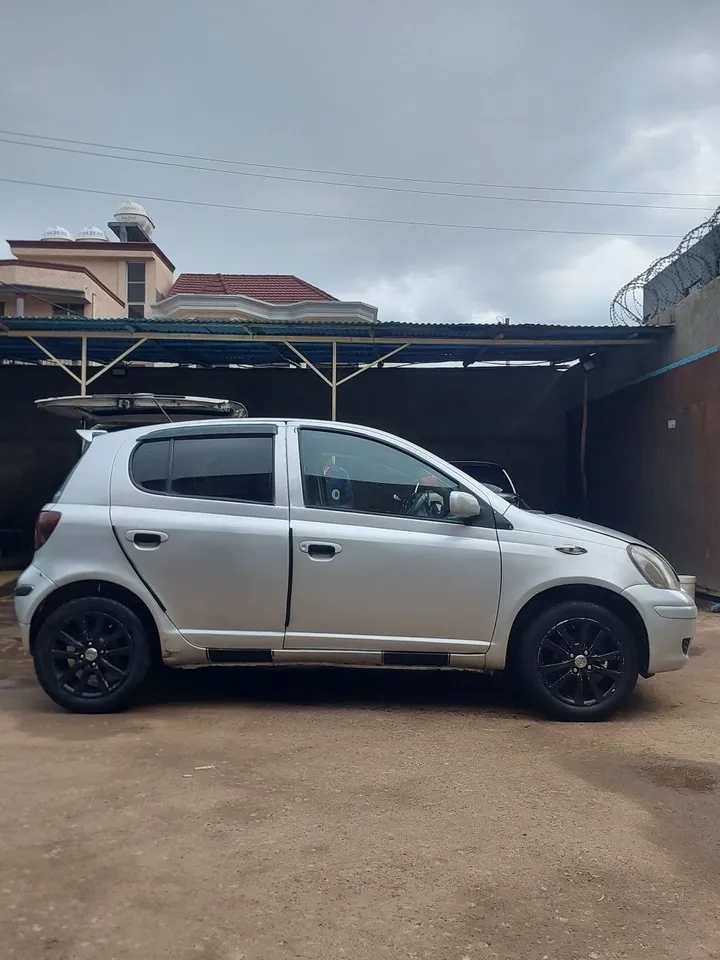 2004 Toyota Vitz 1.0L Automatic – photo 7