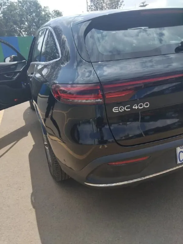 Mercedes-Benz EQC 400 4Matic EV – photo 6
