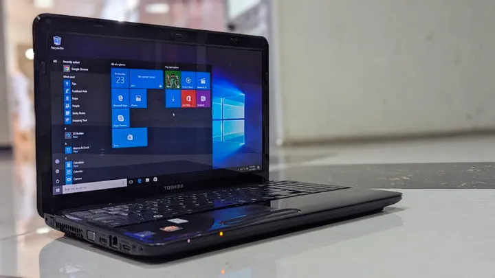 Toshiba Core i5 500GB Laptop – photo 3