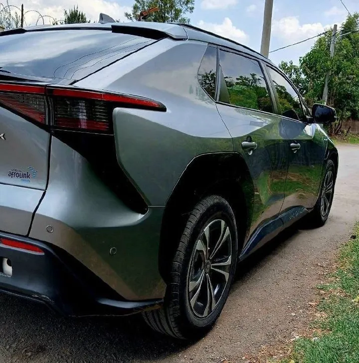 Toyota bZ4X Ultra Electric SUV – photo 6