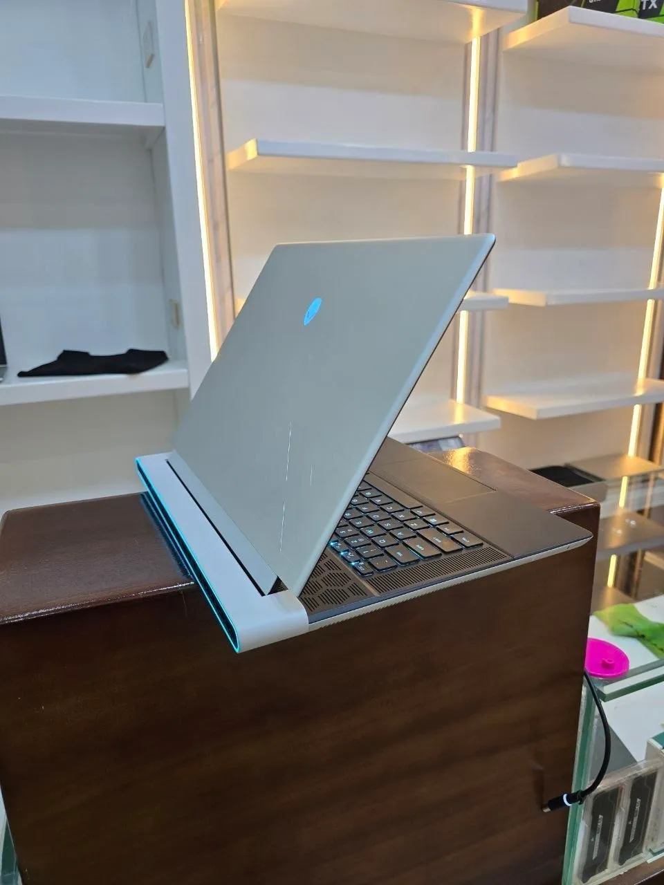 Alienware X16 QHD+ Gaming Laptop – photo 3