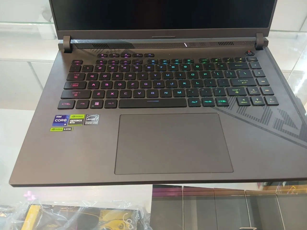 Asus ROG Strix i9 RTX 4070 Laptop – photo 5