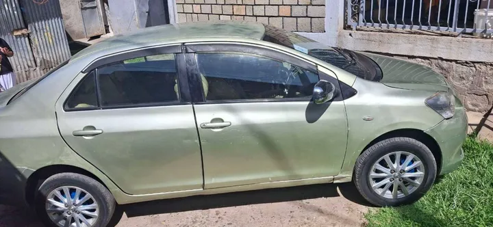 Toyota Yaris Sedan 2007 – photo 3