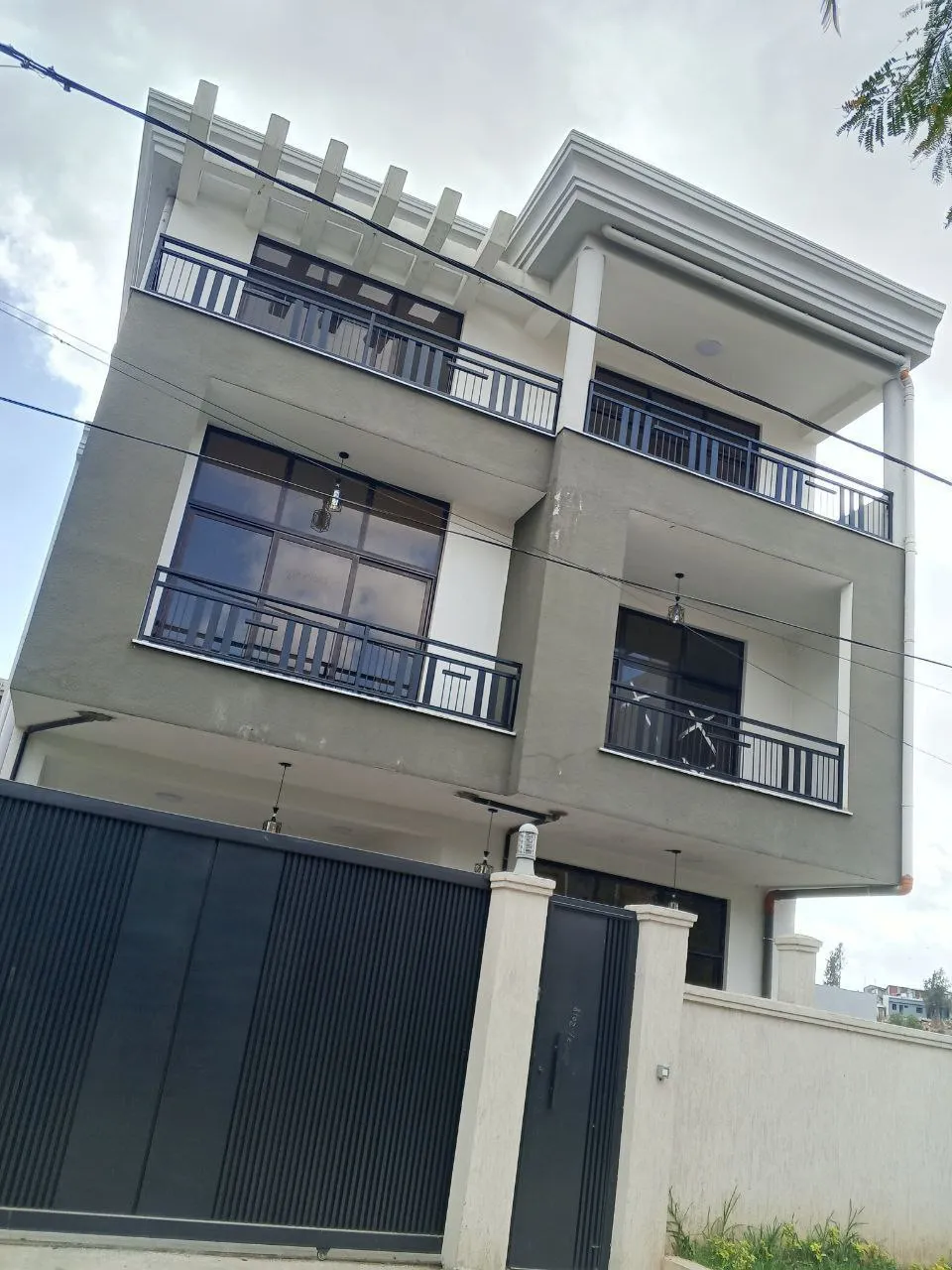 House for Sale in Lambert 175 Sqm – photo 3