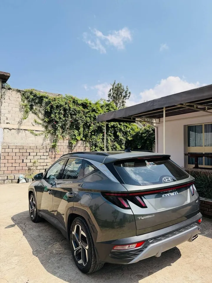 Hyundai Tucson 2022 SUV – photo 4