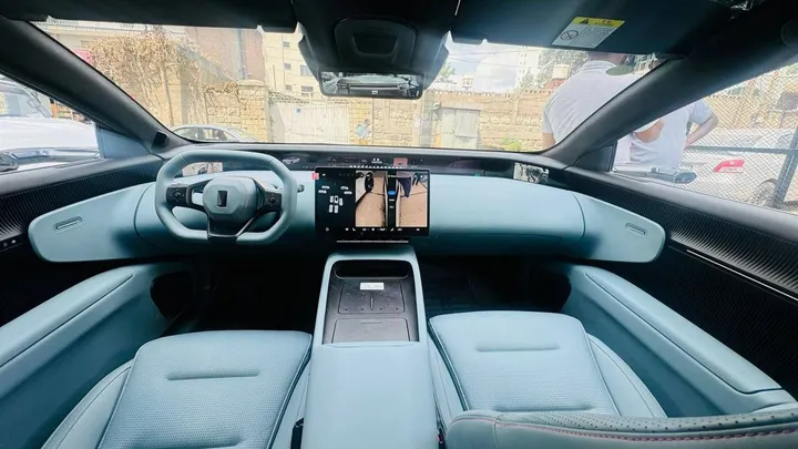 2025 Avatar 12 EV AWD – photo 6